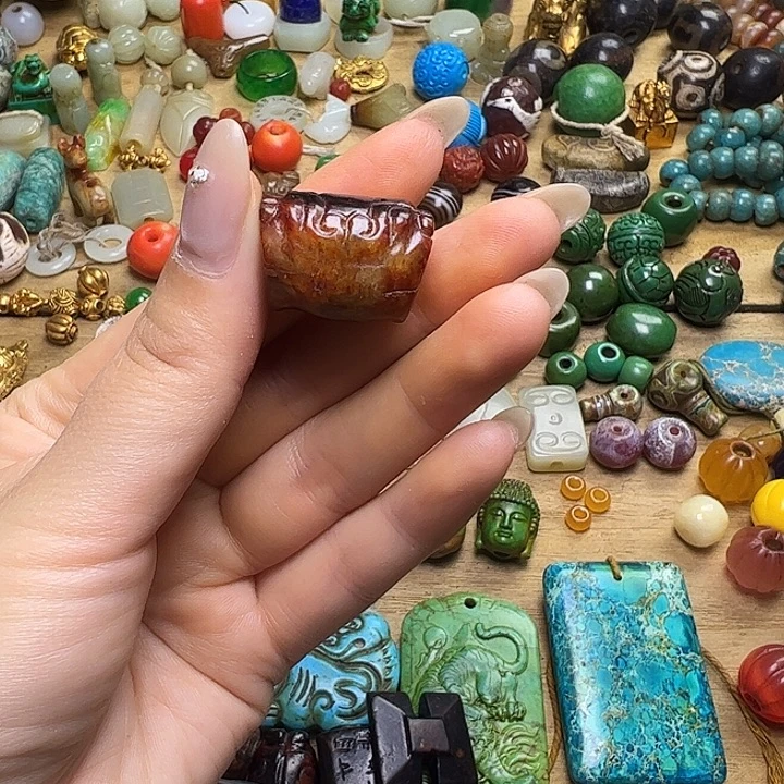 付***津玛瑙/玉髓未镶嵌颈饰