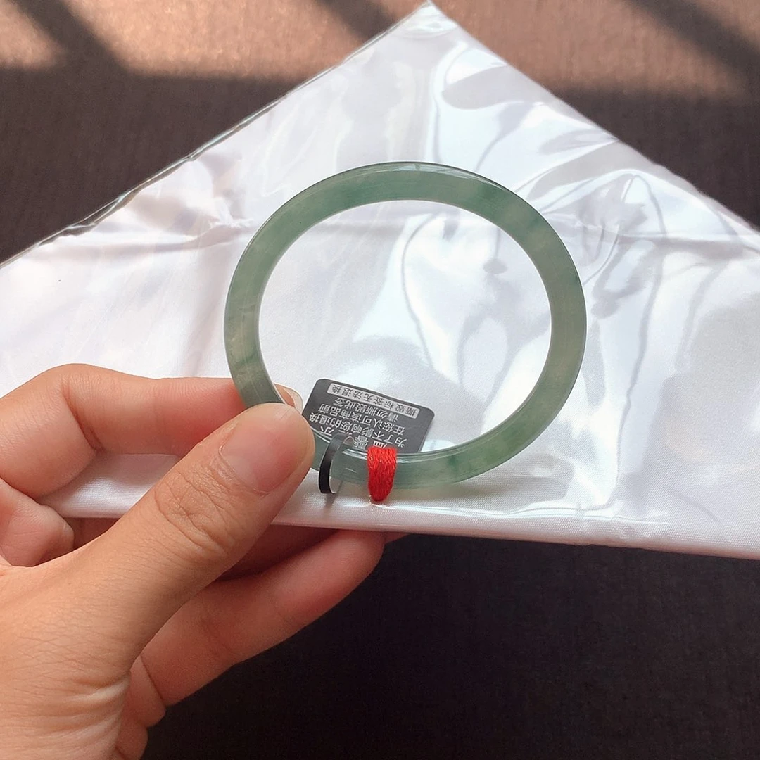 翡翠手镯未镶嵌53贵妃完美