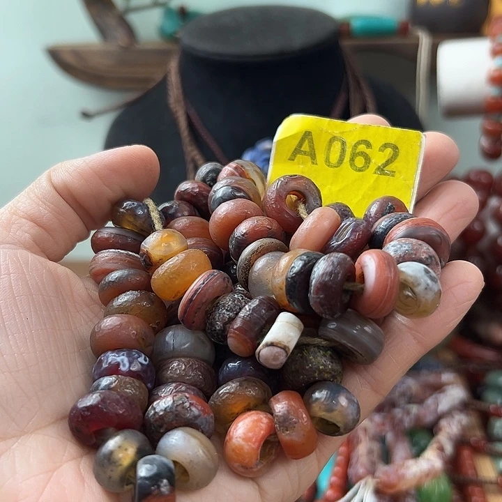 烟***斗和田玉（糖玉）未镶嵌颈饰