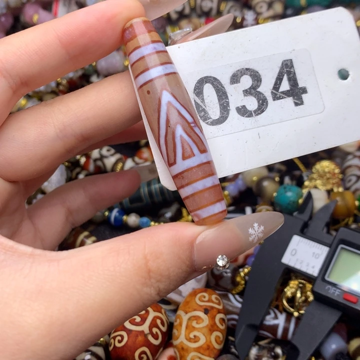 菩***提玛瑙/玉髓未镶嵌发一条