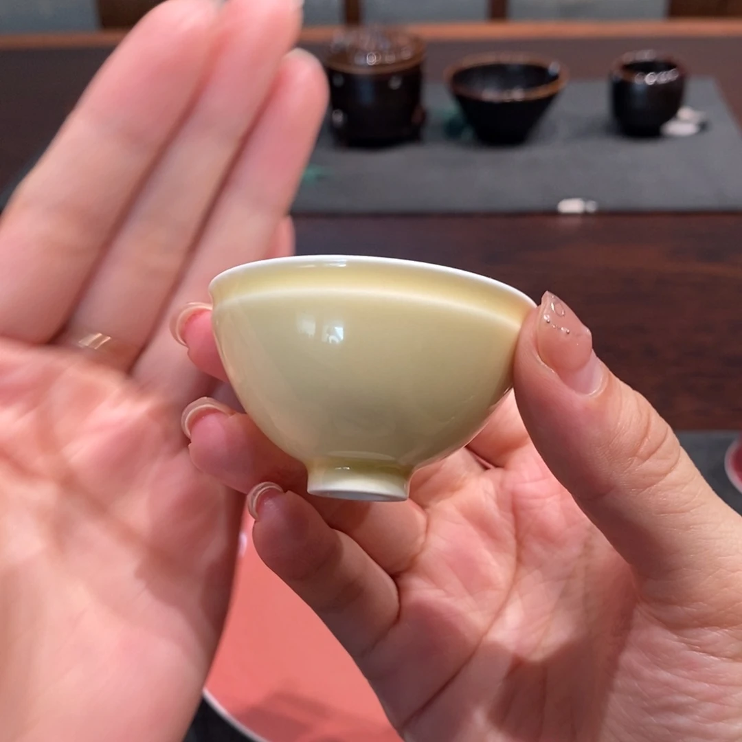 南山雪堂鹅黄杯杯