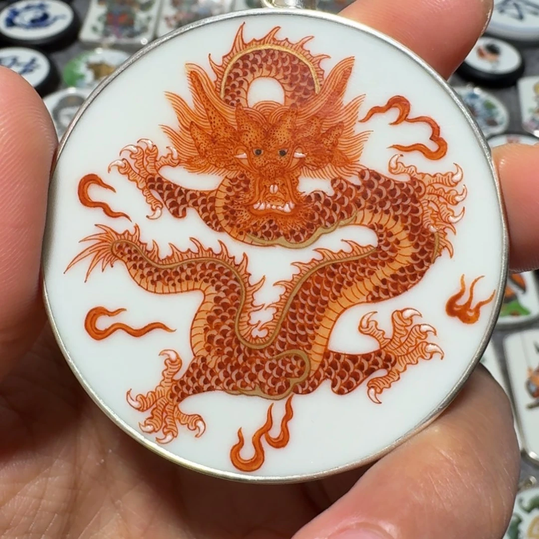 凌***风瓷片精品挂件一个