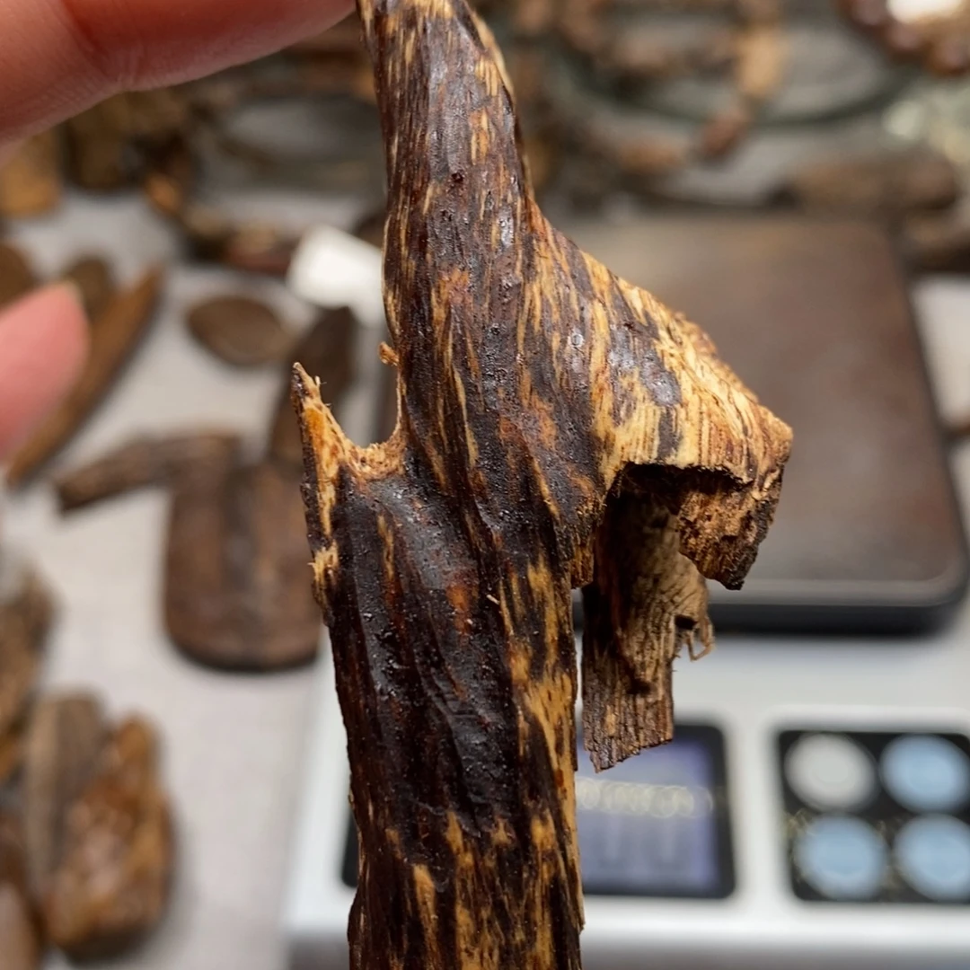沉香沉香碎屑芽庄