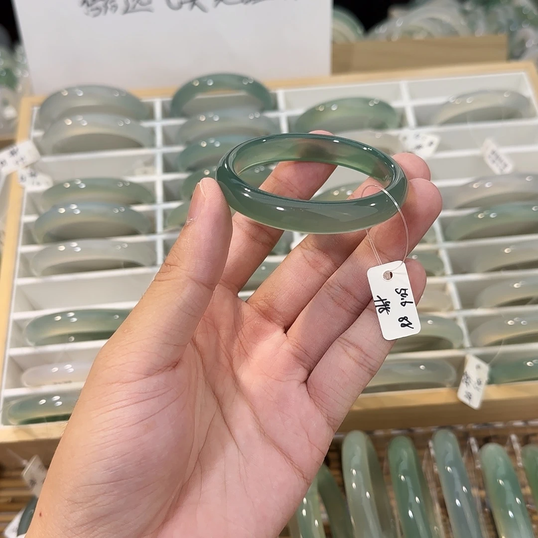 手镯玛瑙/玉髓未镶嵌圈口50.6