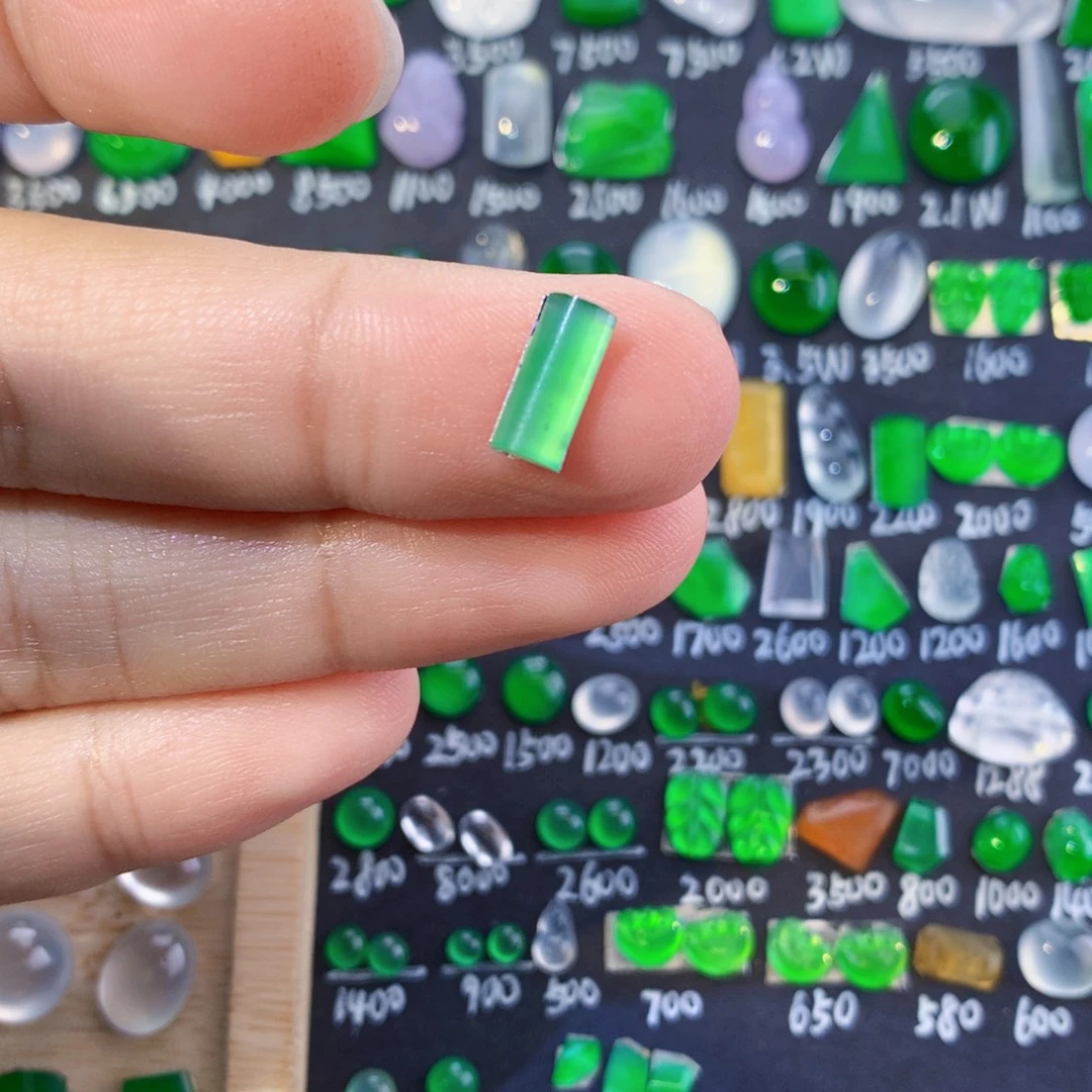 翡翠未镶嵌颈饰天然翡翠玉石马鞍