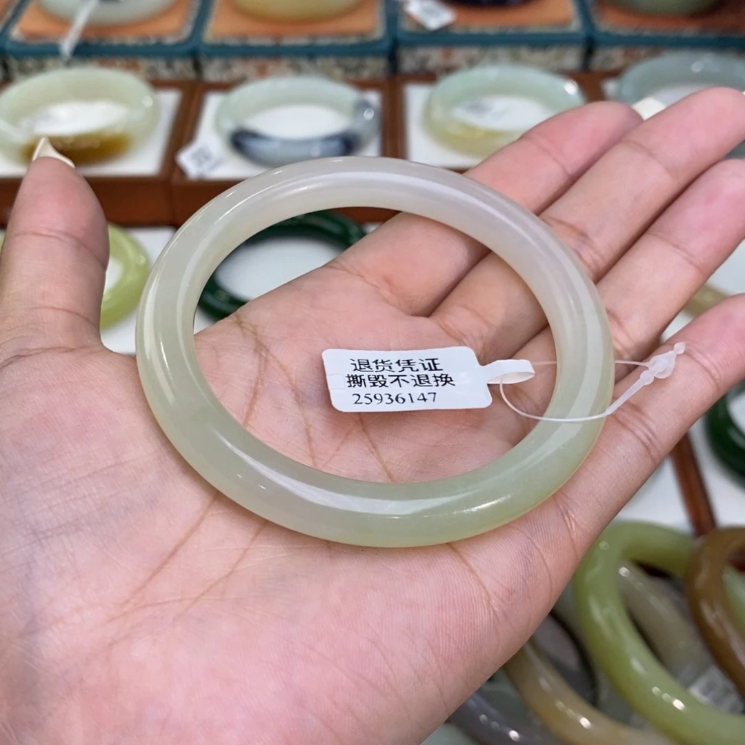 和田玉未镶嵌手镯和田玉白底翠青5758