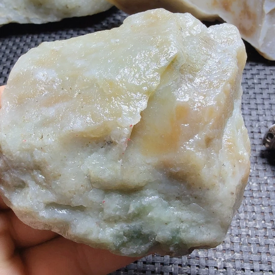 和田玉（糖玉）未镶嵌珠宝半成品