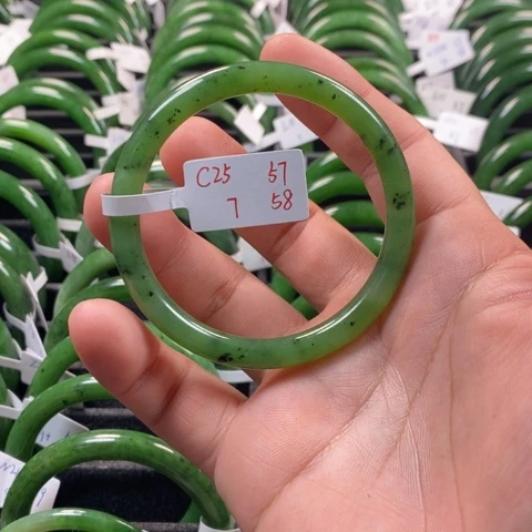 和田玉（碧玉）手镯未镶嵌