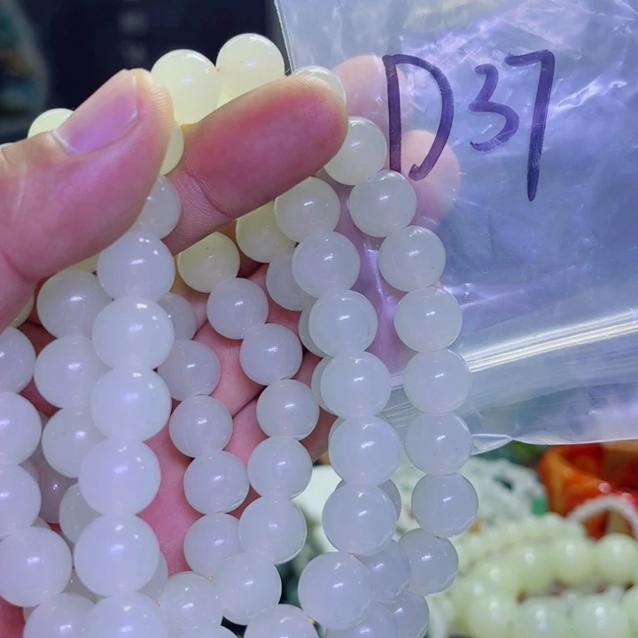 蛇纹石玉未镶嵌手把件W****4