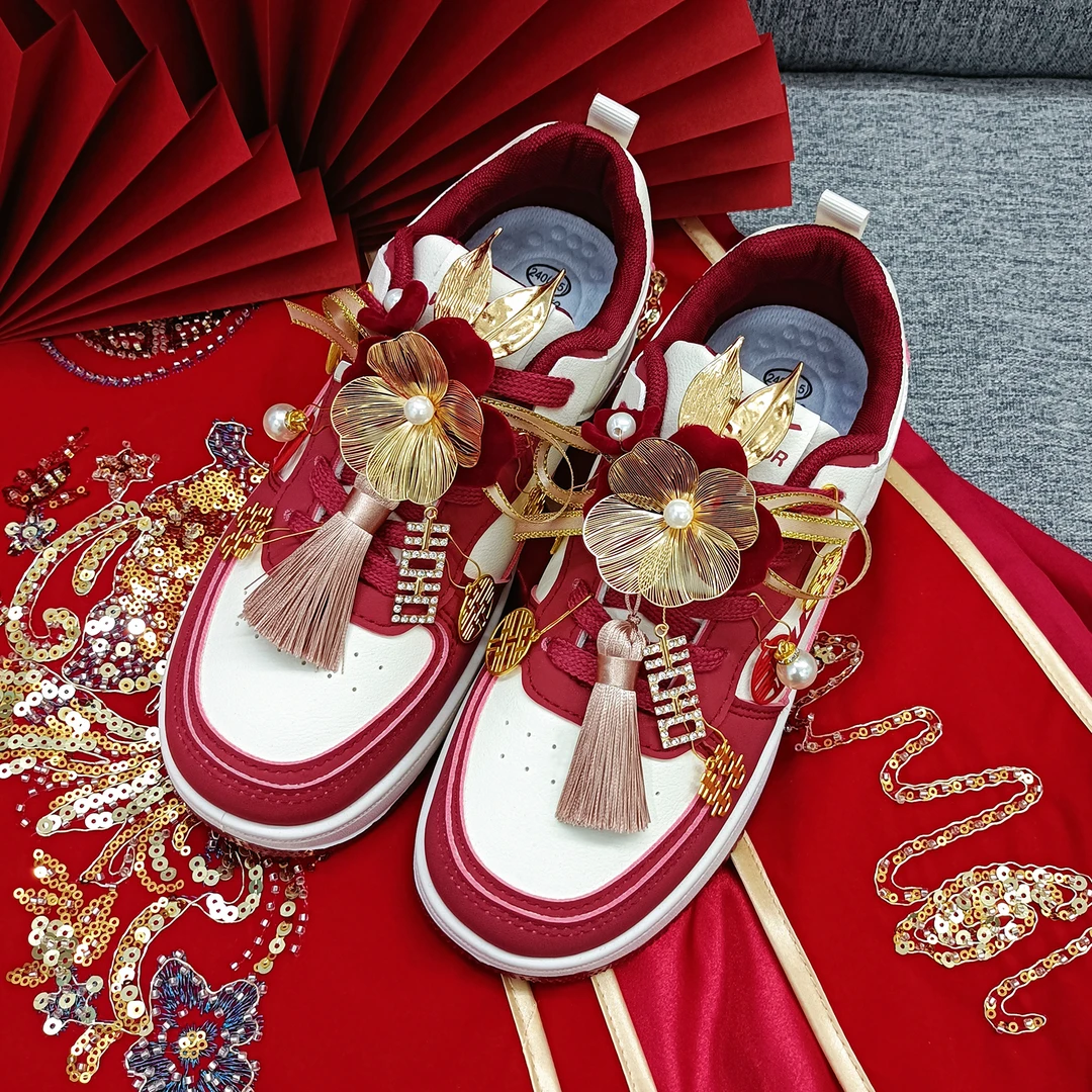 回力新郎新娘订婚结婚鞋红色2025年新款鞋子秀禾婚纱婚鞋情侣板鞋