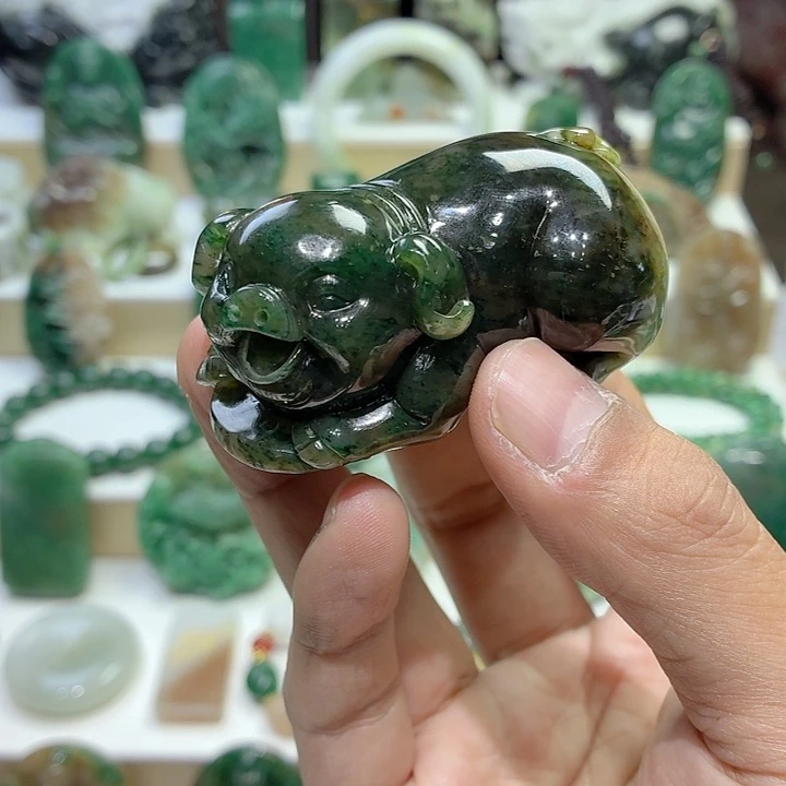 独山玉未镶嵌把件发财猪
