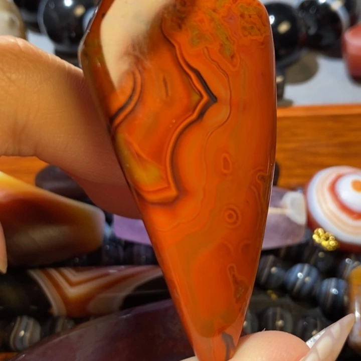 用***6未镶嵌颈饰玛瑙/玉髓