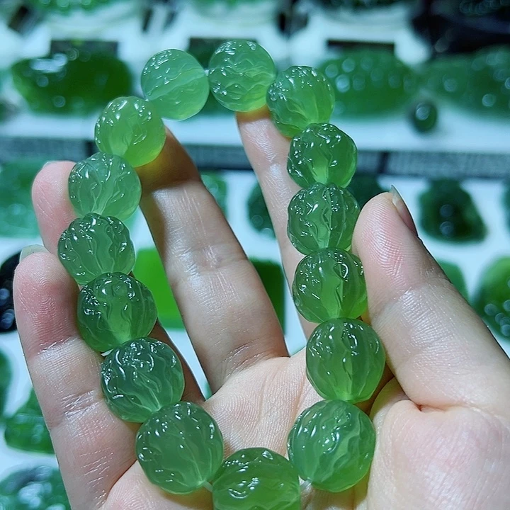 所***得未镶嵌蛇纹石玉手链