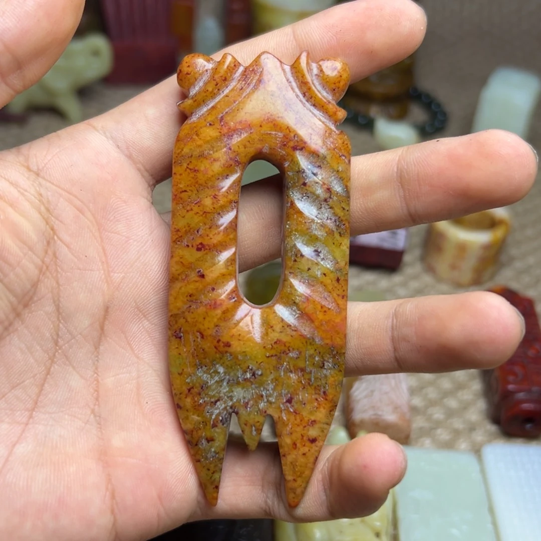 未镶嵌蛇纹石玉颈饰
