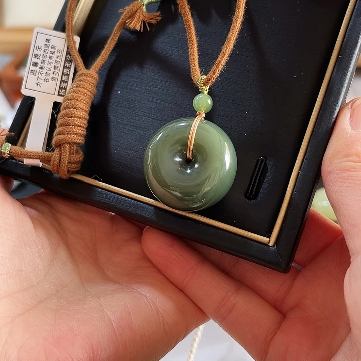 风***j和田玉未镶嵌颈饰