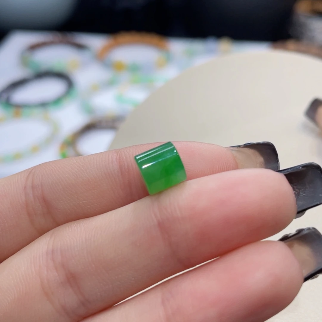 未镶嵌手链翡翠飘阳绿桶珠