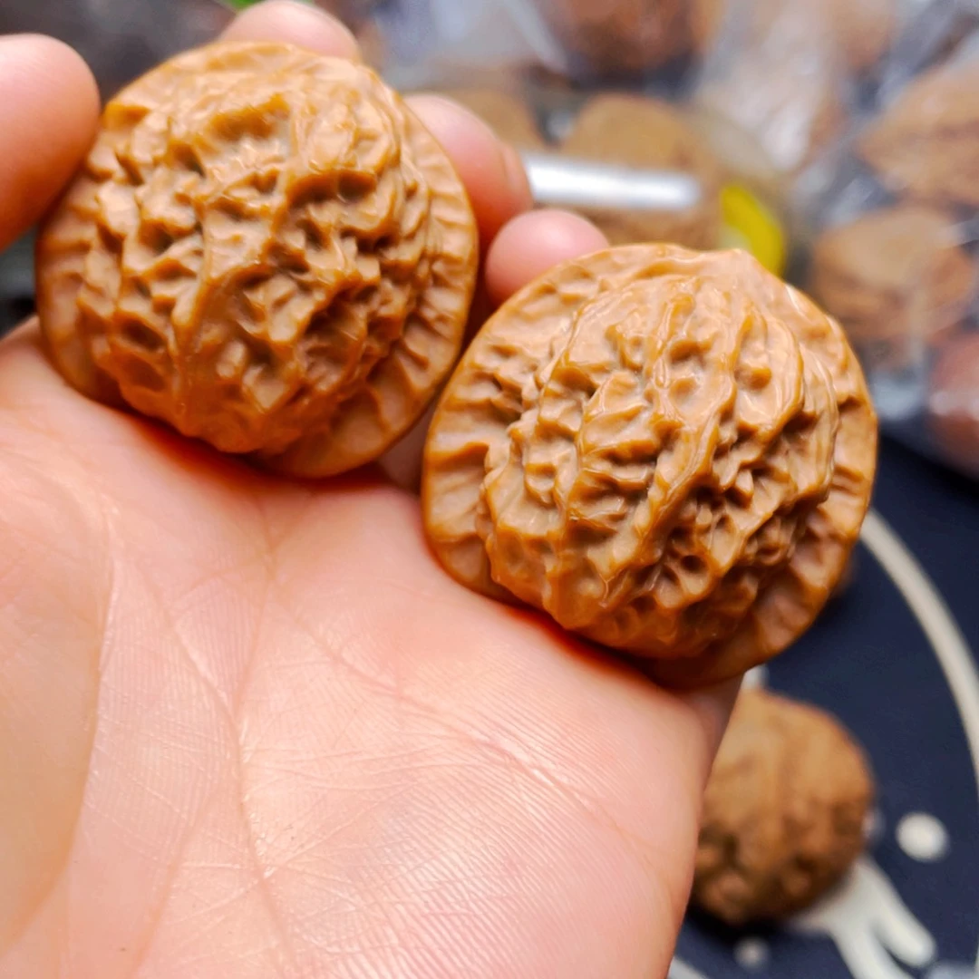 文玩核桃手串瓷娃娃