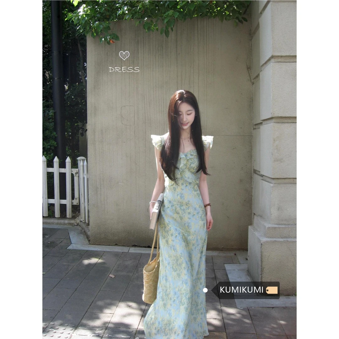 甜美小飞袖碎花裙温柔风连衣裙女夏季小众气质修身荷叶边a字长裙