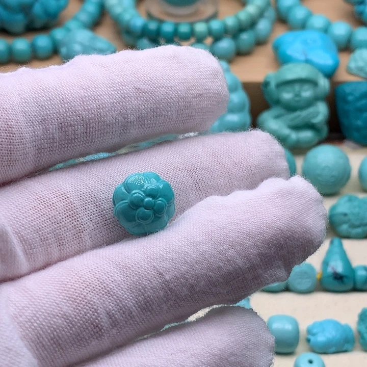 绿松石未镶嵌珠宝奇石