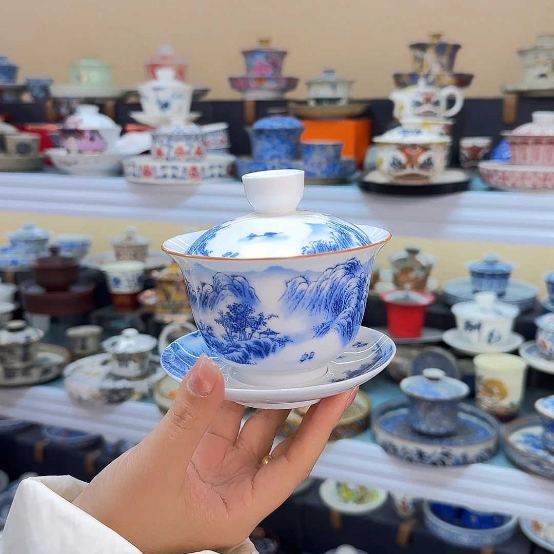 我们都是在这里关注起来