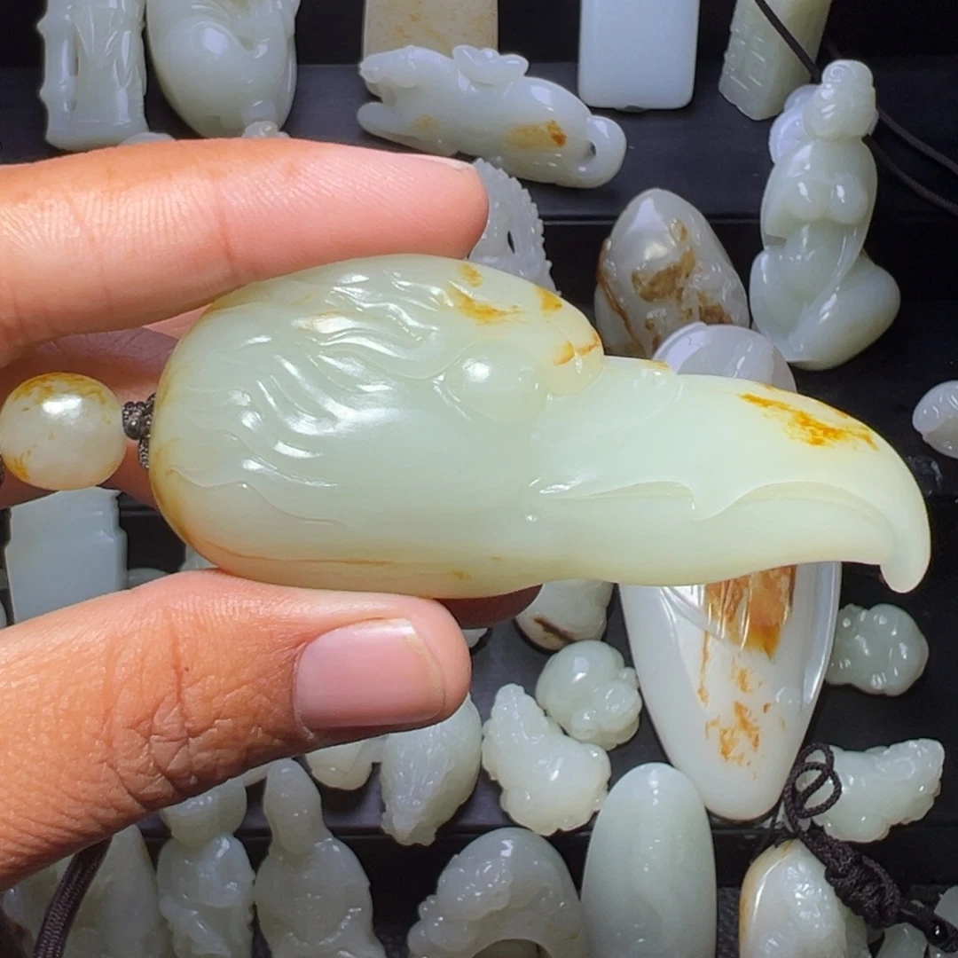 北***鱼颈饰未镶嵌和田玉