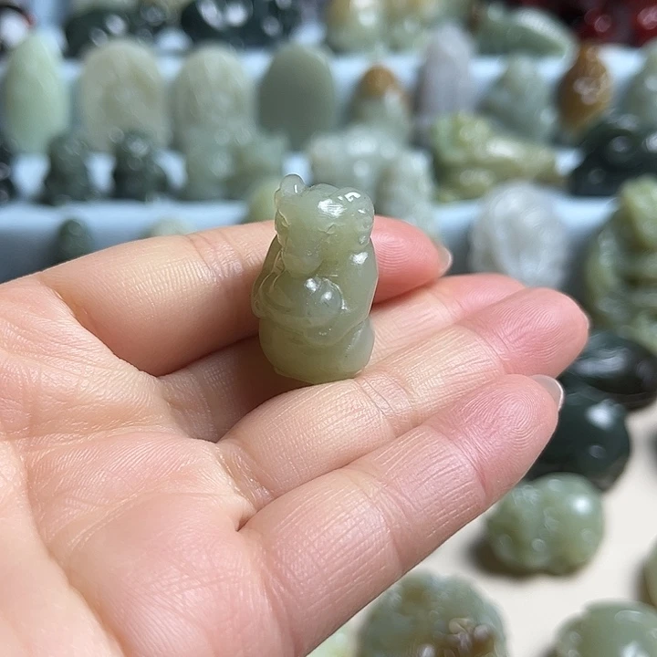 和田玉未镶嵌挂件