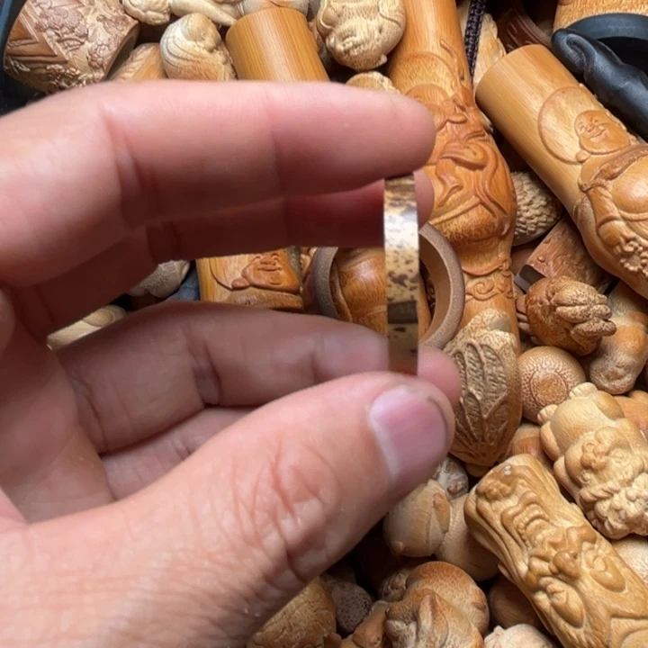 石***岛实心竹雕刻手把件