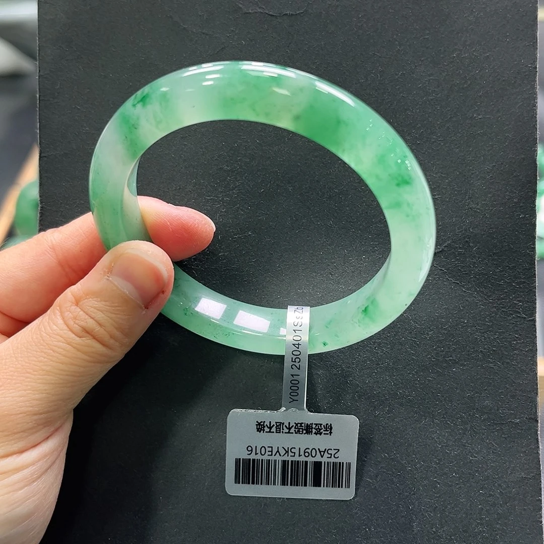 努***行石英质玉（非洲翠）合金手镯➕小甜56