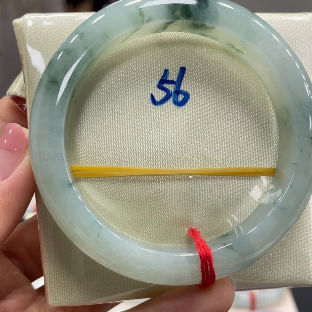 翡翠未镶嵌手镯翡翠