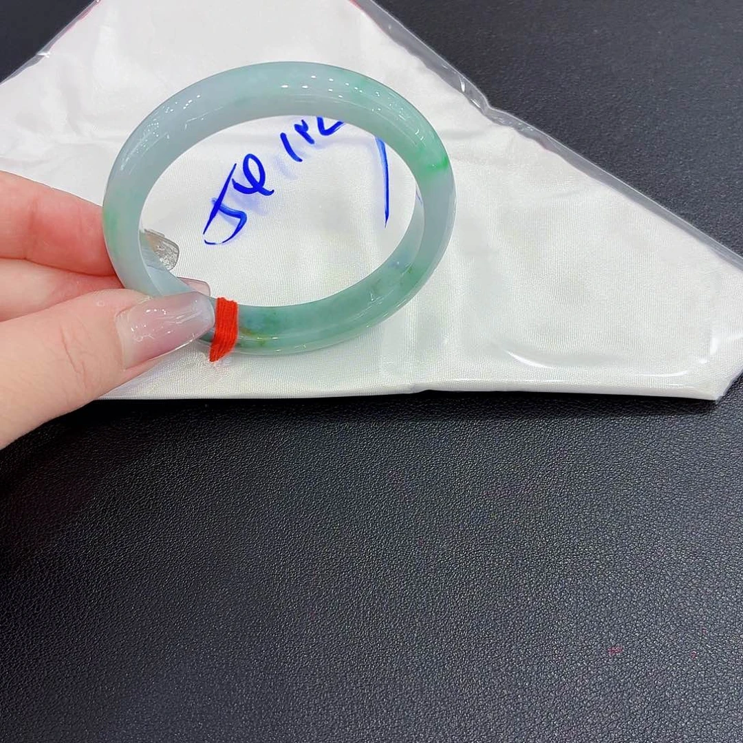 翡翠未镶嵌手镯天然缅甸翡翠手镯54