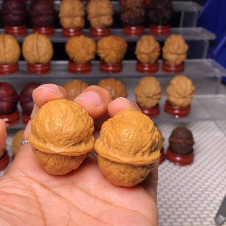 文玩核桃把件48青蛙王子