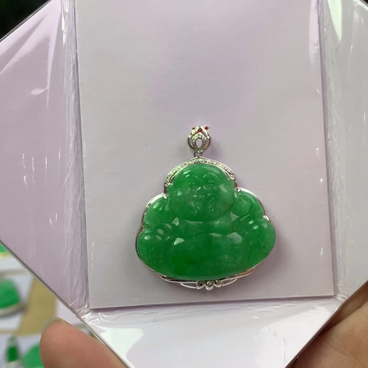 颈饰18K金镶嵌翡翠翡翠吊坠