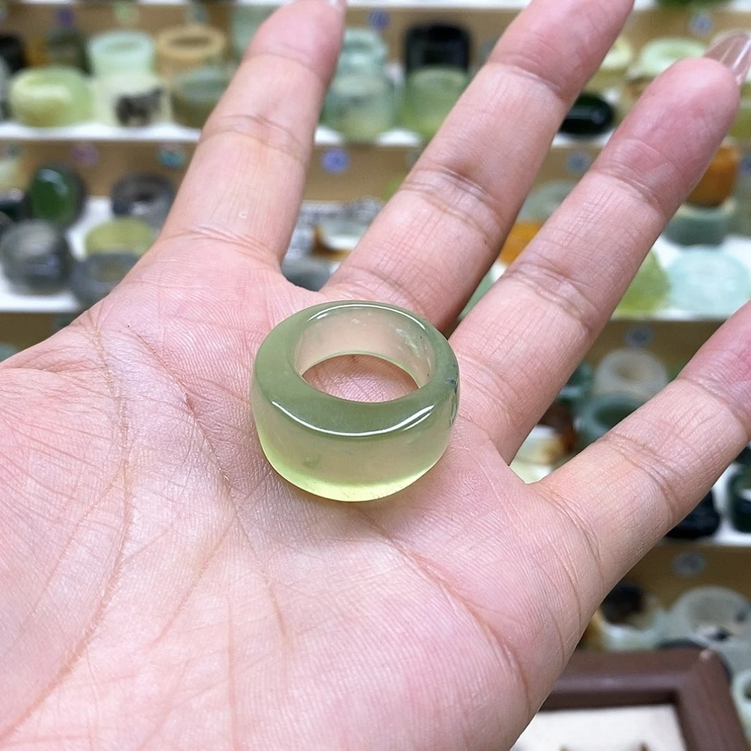 岫玉未镶嵌天然玉石?****人