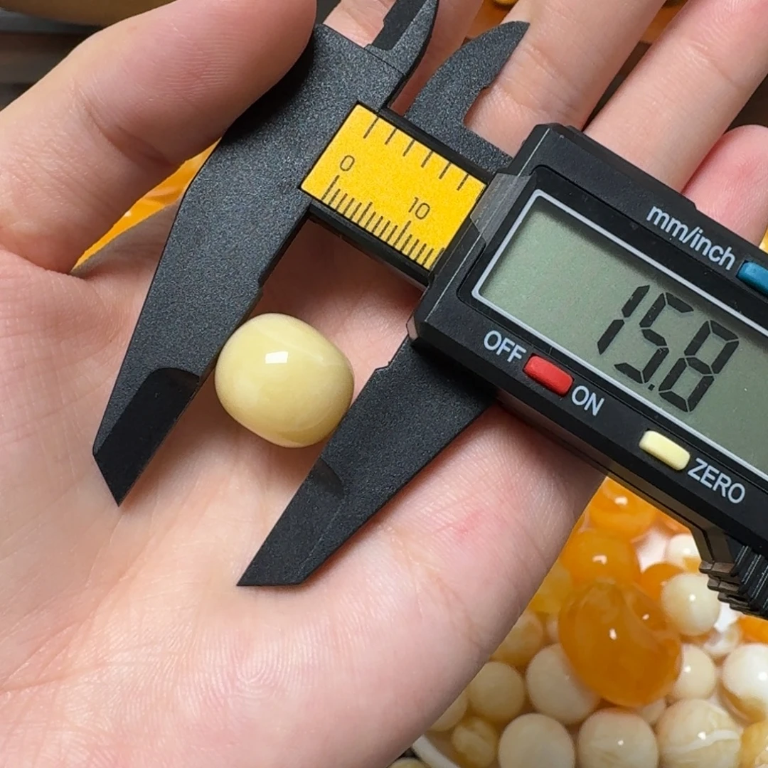 琥珀未镶嵌裸石蜜蜡墩子