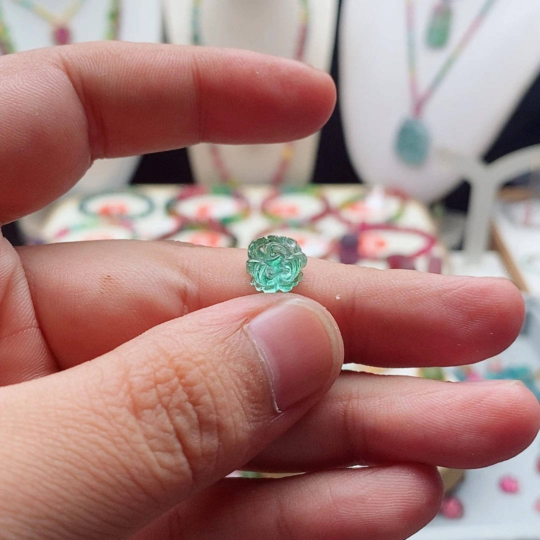 兜***糖碧玺雕刻未镶嵌碧玺碧玺雕刻件