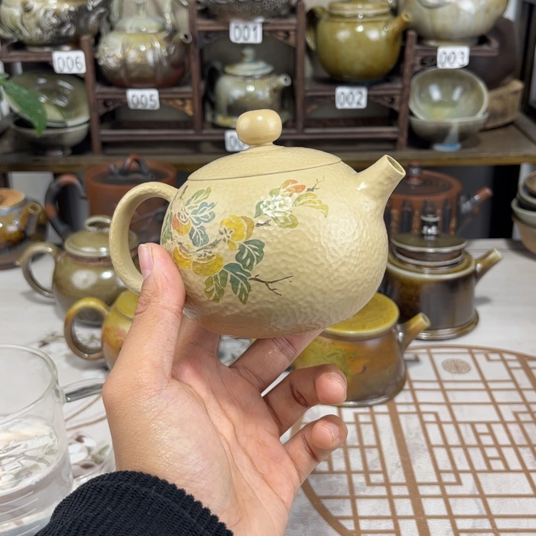 249cc白泥彩填西施壶，