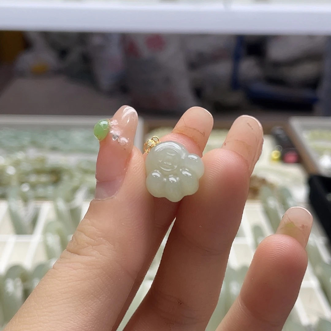 和田玉（糖玉）未镶嵌颈饰