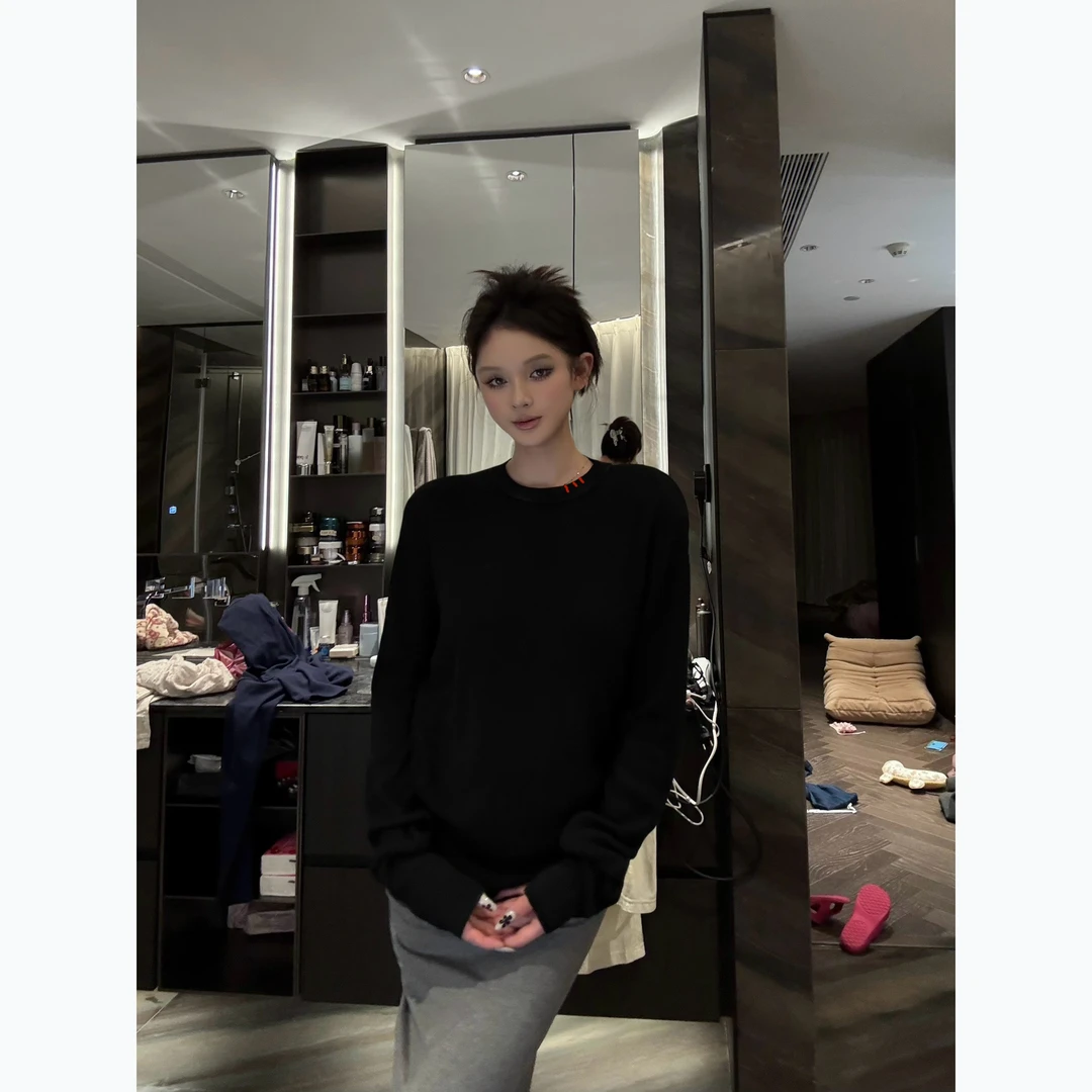 Nisabena 小众设计师款黑色圆领长袖毛衣