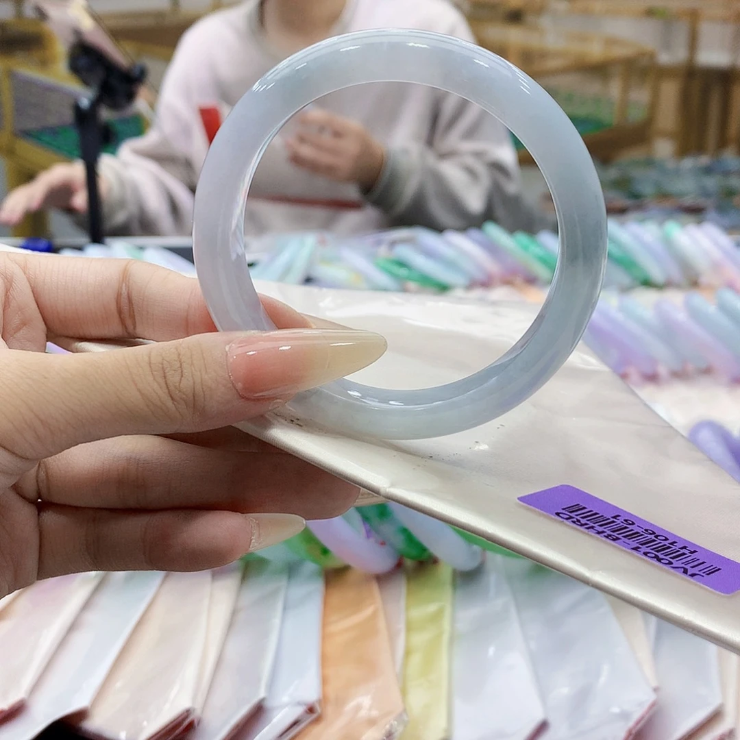 翡翠未镶嵌手镯nnn