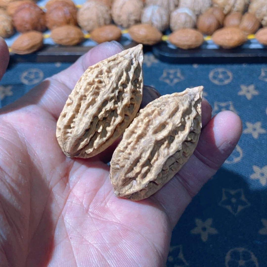 文玩核桃吊坠秋子