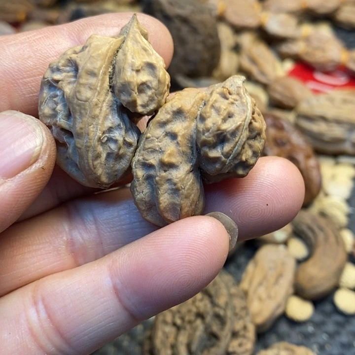 吊坠文玩核桃娜姐124