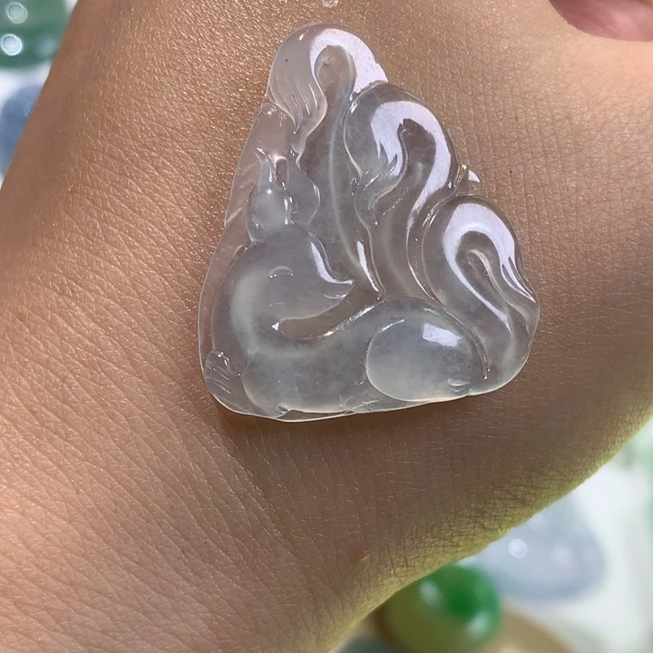 定制翡翠未镶嵌九尾狐