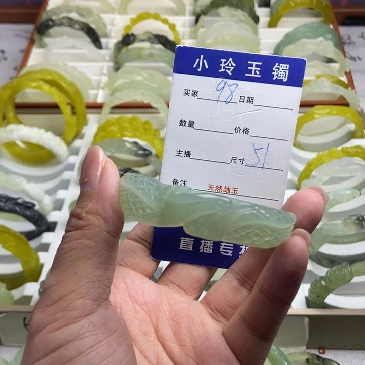 未镶嵌蛇纹石玉手镯