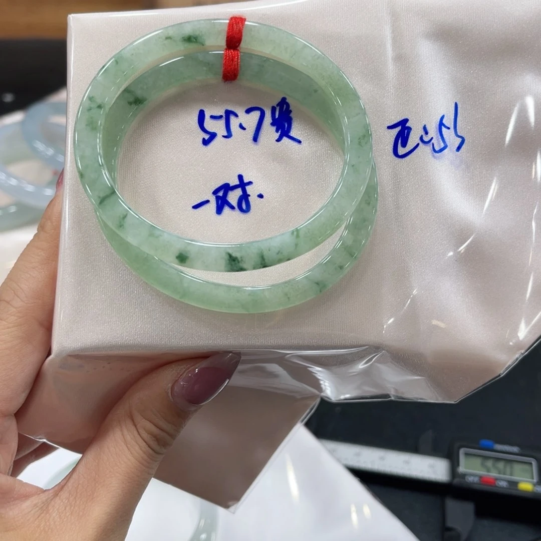 未镶嵌手镯翡翠翡翠