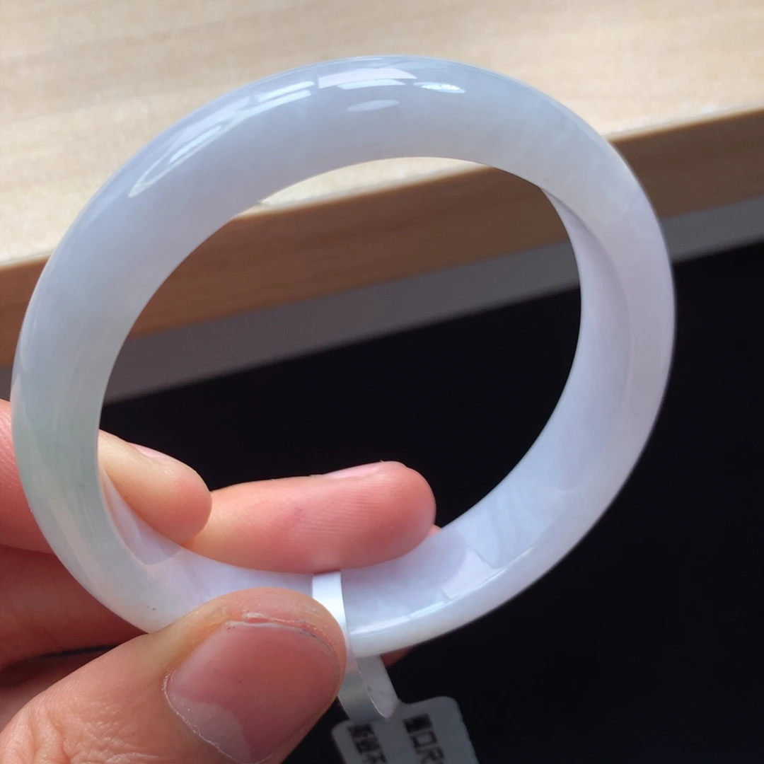 翡翠手镯未镶嵌手镯