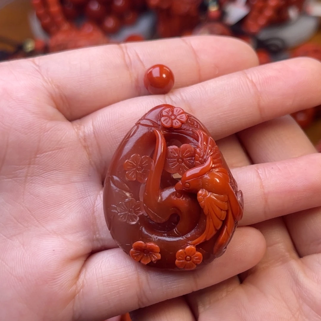 南红玛瑙未镶嵌川料瓦西牛血色喜上眉梢吊坠