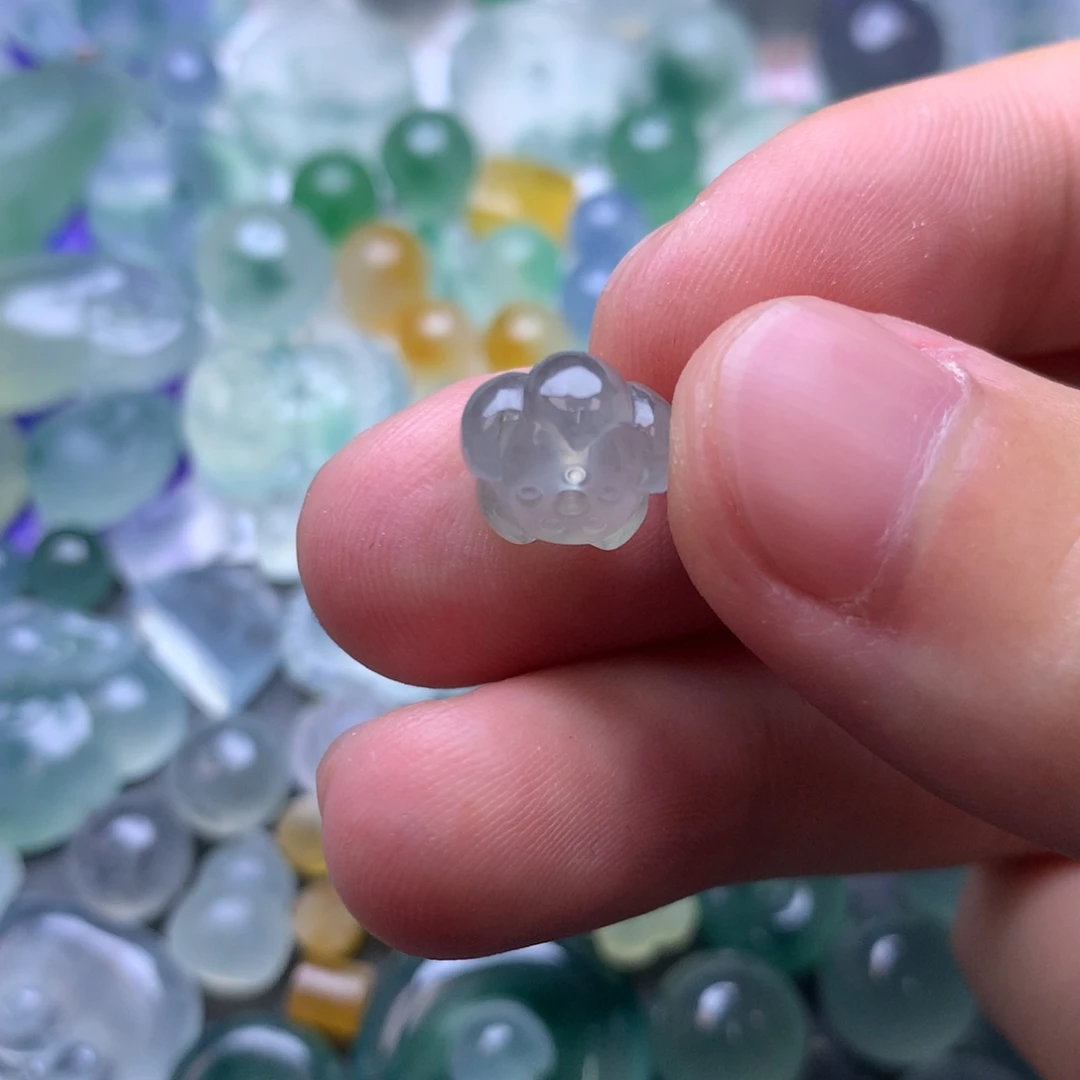 定制翡翠未镶嵌挂件