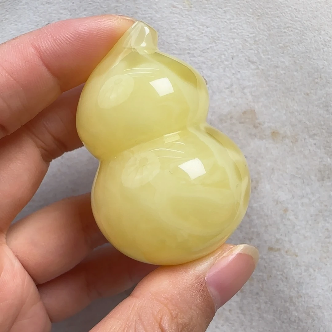 蜜蜡未镶嵌珠宝奇石