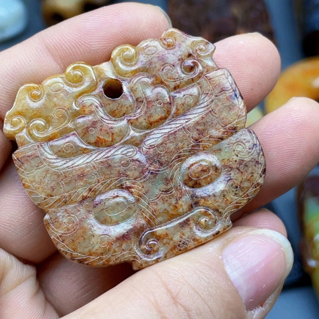 十***子颈饰未镶嵌和田玉