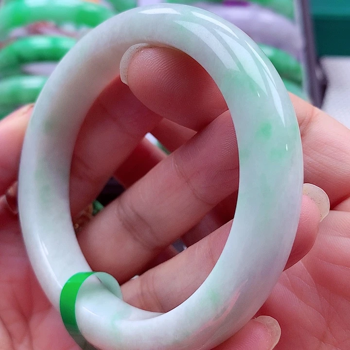 翡翠未镶嵌手镯翡翠